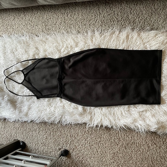 Little Black Dress - Cross Straps, Low back - Picture 2 of 3